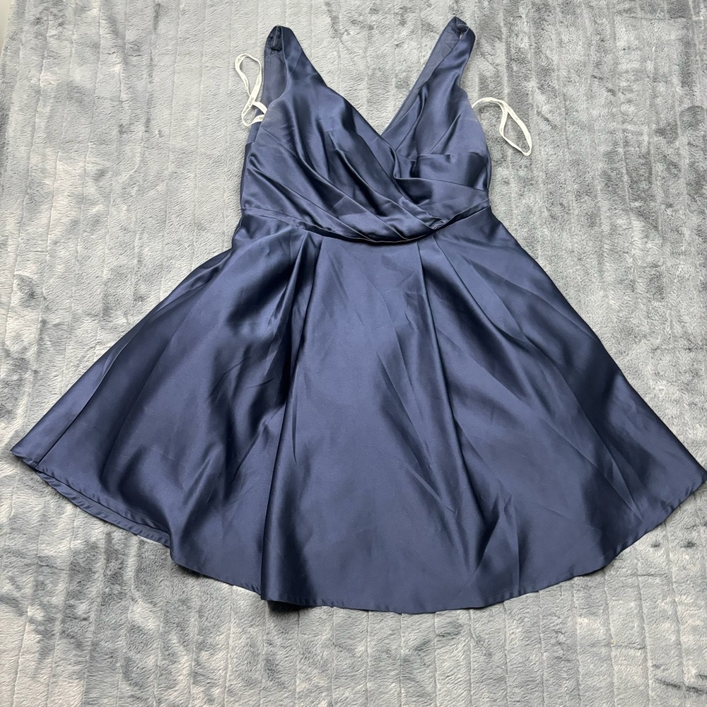 Davids Bridal Navy Blue Satin V-Neck Pleated Bridesmaid Dress Size 12 F15741